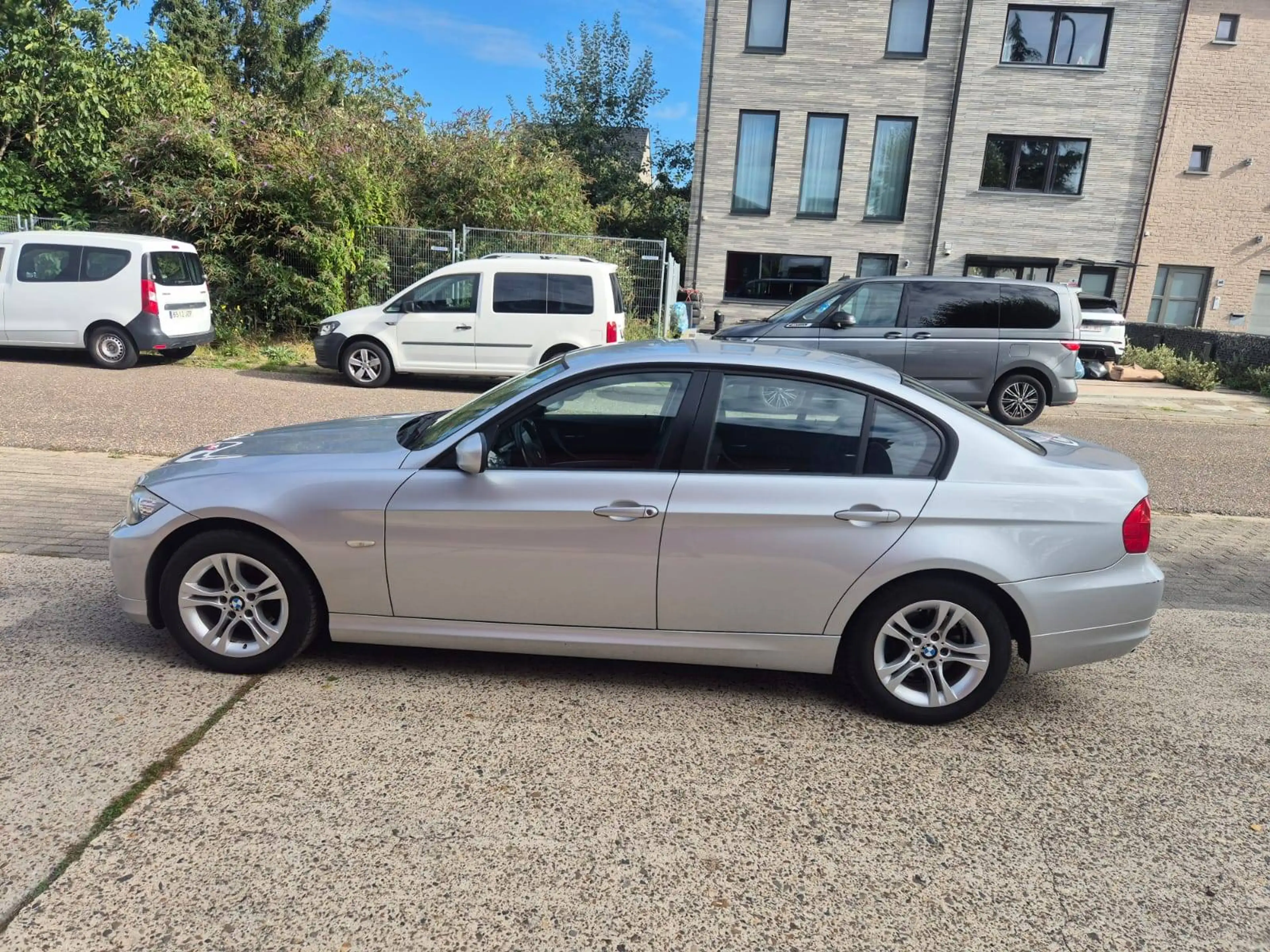 BMW 318 318i - Airco - Parkingssensoren - Zetelverwarming - Cruise Controle + Keuring - Carpass - Garantie — photo 5