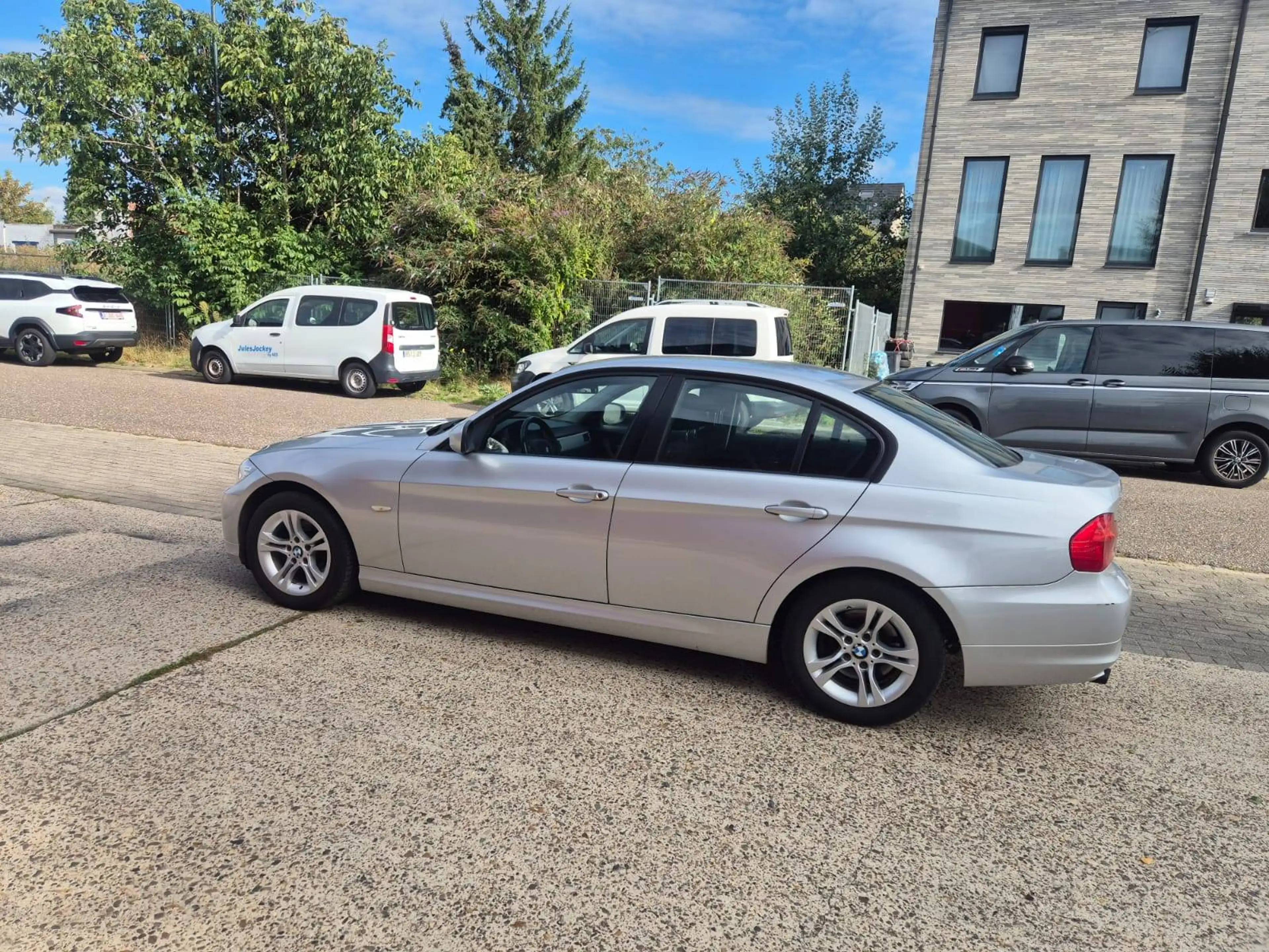 BMW 318 318i - Airco - Parkingssensoren - Zetelverwarming - Cruise Controle + Keuring - Carpass - Garantie — photo 8