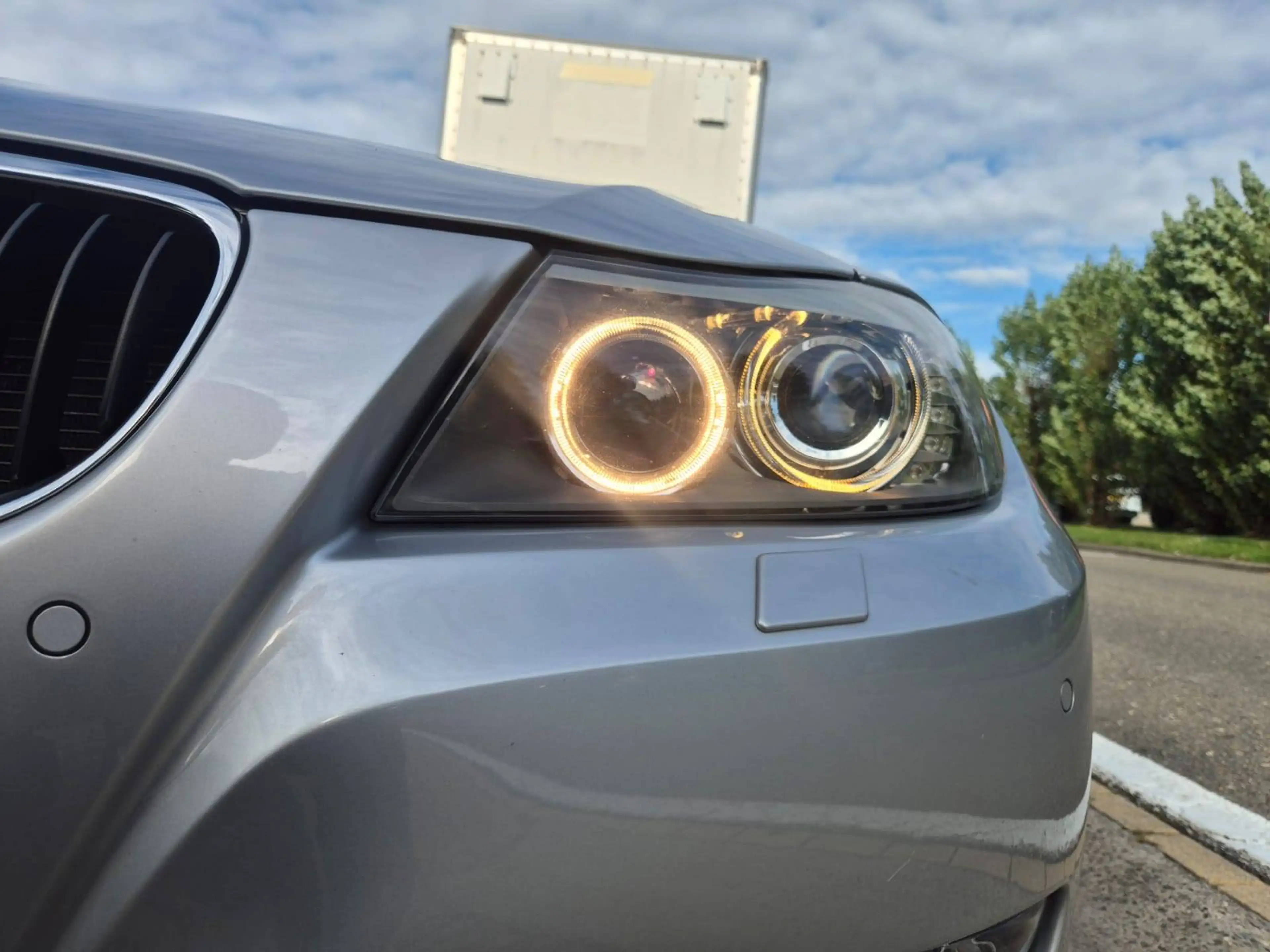 BMW 318 318i - Airco - Parkingssensoren - Zetelverwarming - Cruise Controle + Keuring - Carpass - Garantie — photo 4