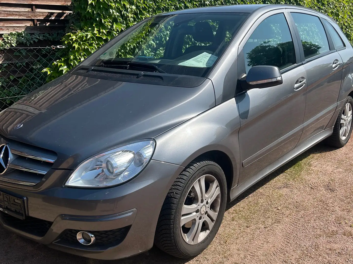 Mercedes-Benz B 150 BlueEFFICIENCY Gri - 2