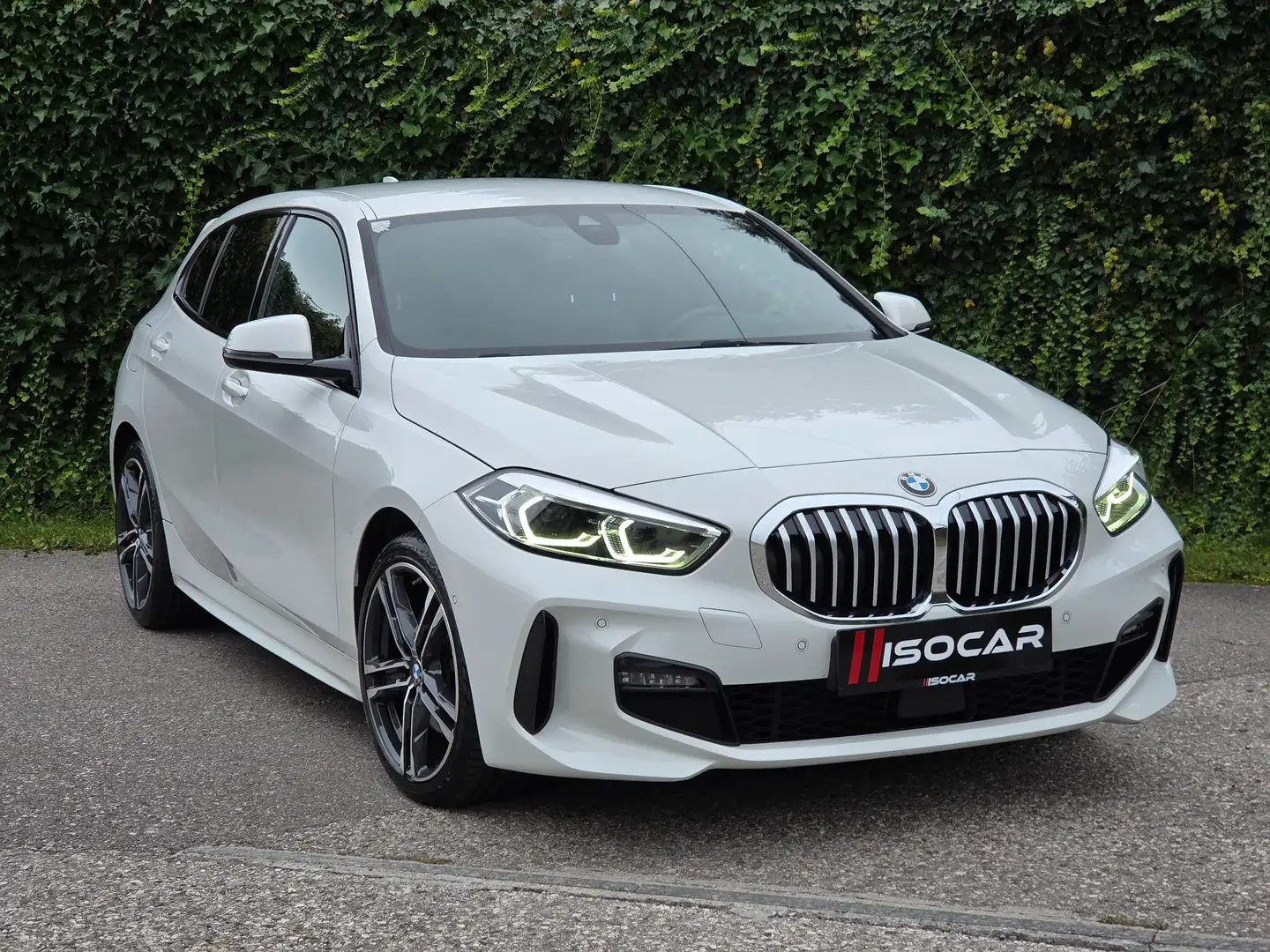 BMW 118 d // M-PAKET / 1HAND / HEAD-UP / AMBIENTE / KAMERA Weiß - 1