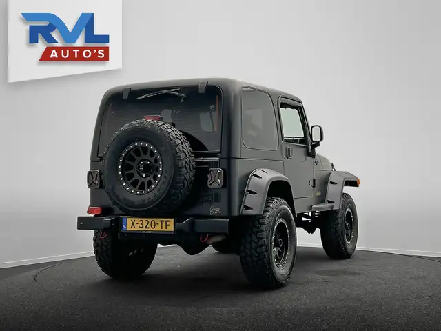 Jeep Wrangler view 6