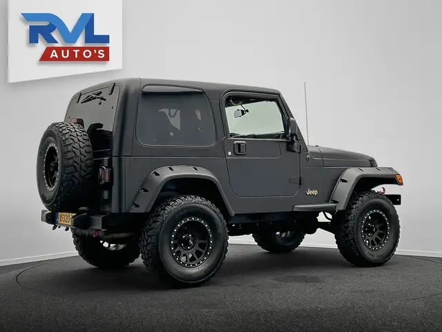 Jeep Wrangler view 7