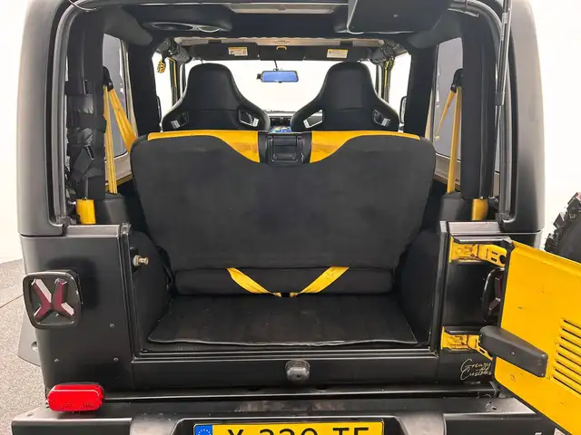 Jeep Wrangler view 25