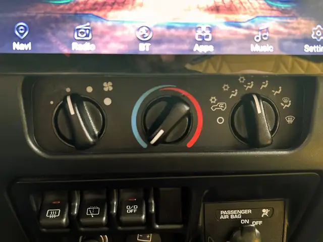 Jeep Wrangler view 19