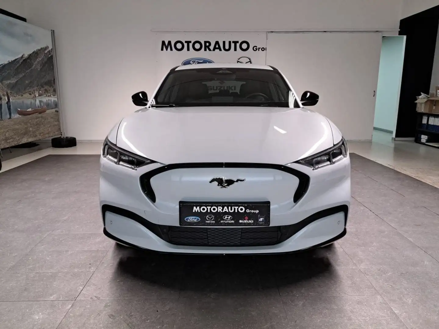 Ford Mustang Mach-E AWD Elettrico Standard 269CV Grigio - 2