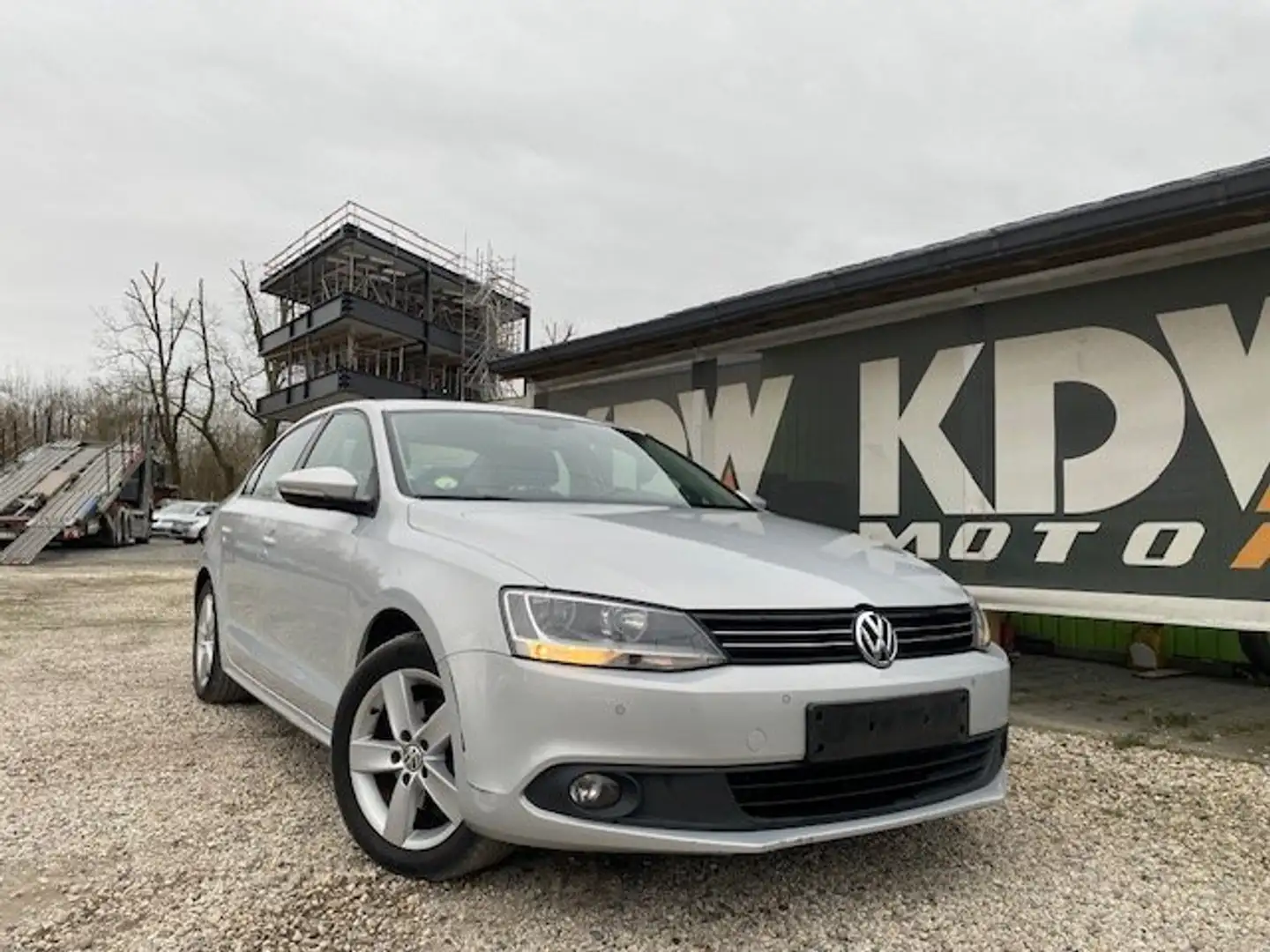 Volkswagen Jetta 1.6 CR TDi Comfortline Plateado - 1