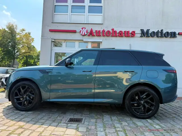 Land Rover Range Rover Sport view 9