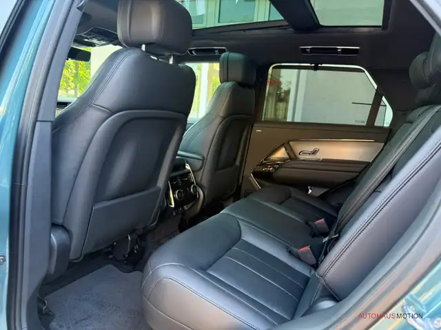 Land Rover Range Rover Sport view 15