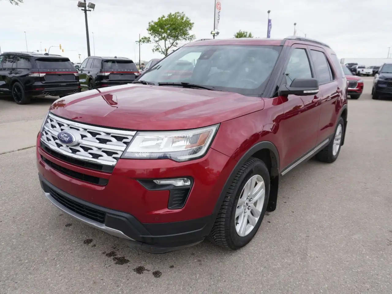 Ford Explorer снимка Ford Explorer