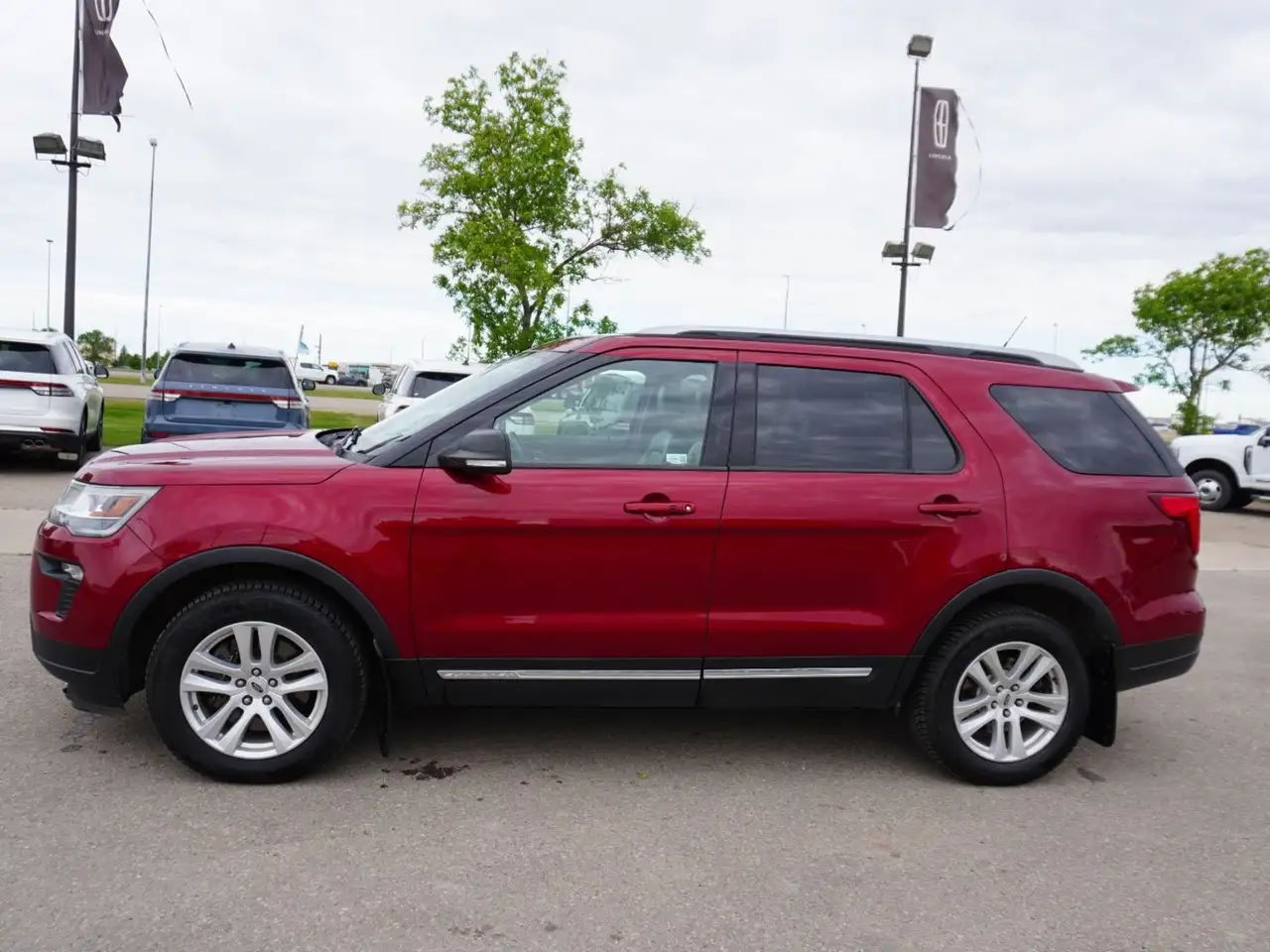 Ford Explorer снимка Ford Explorer