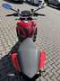 Ducati Streetfighter V2 mit nur 1300KM. NT Umbau und weitere Extras Rojo - thumbnail 8