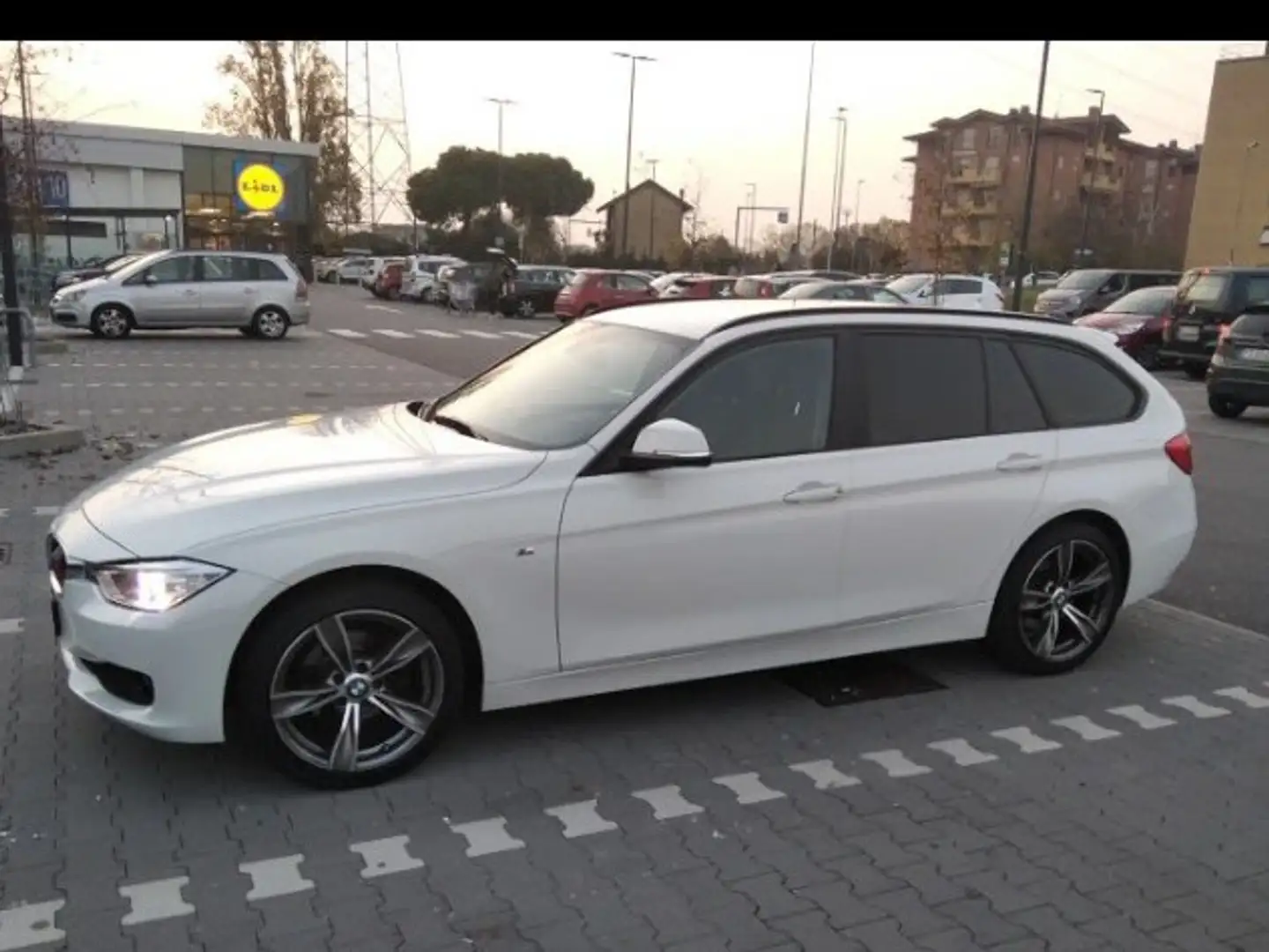 BMW 316 316d Touring sport - 2