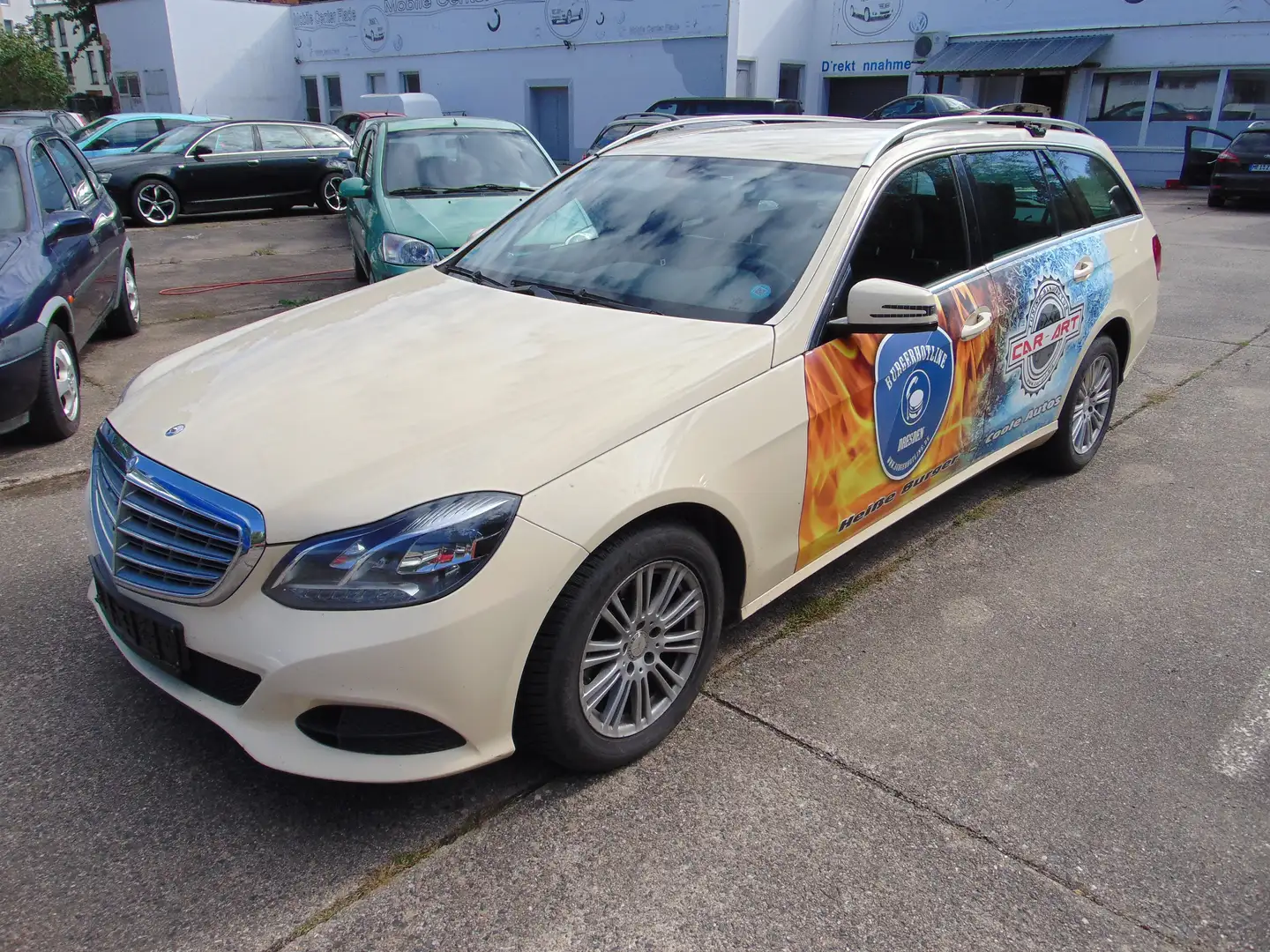 Mercedes-Benz E 200 E 200 CDI BlueEfficiency (212.205) Jaune - 1