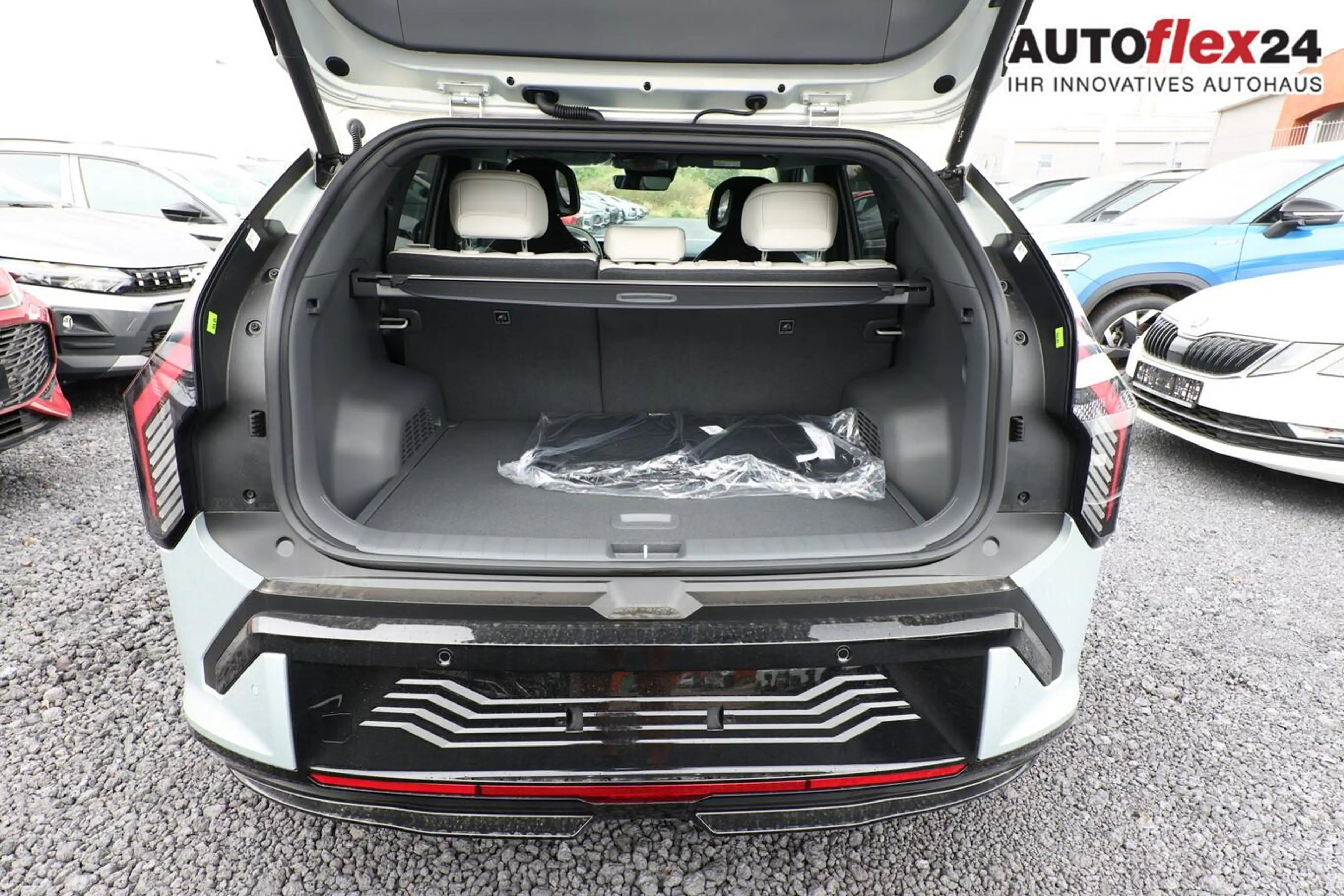 Kia EV3 GT-line 81,4kWh LED+ ACC Wärmep eHK Keyl SHZ 15... — photo 10