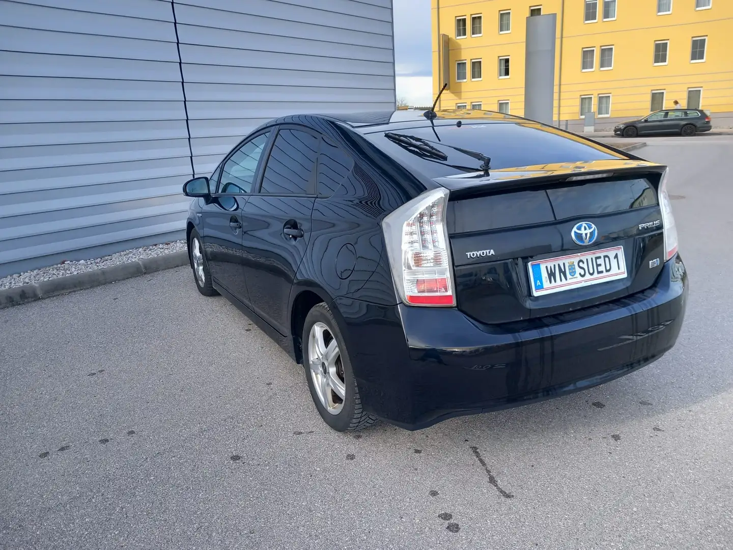 Toyota Prius Prius 1,8 VVT-i Hybrid Schwarz - 2