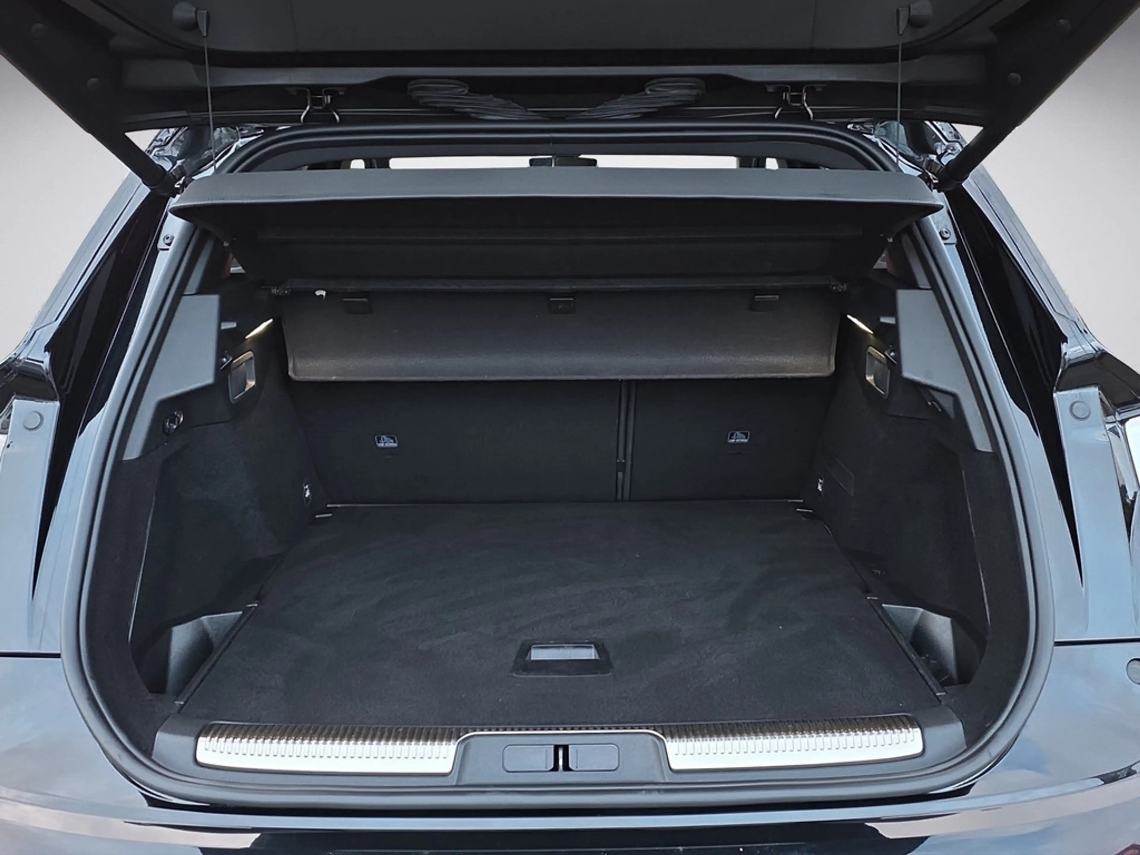 DS Automobiles DS 7 1.6 E-Tense 225 Grand Chic — photo 14