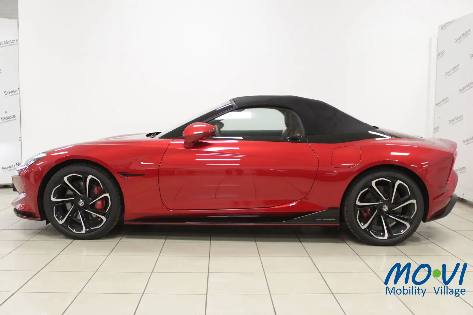 MG Cyberster Cyberster 77 kWh AWD Rot - 2