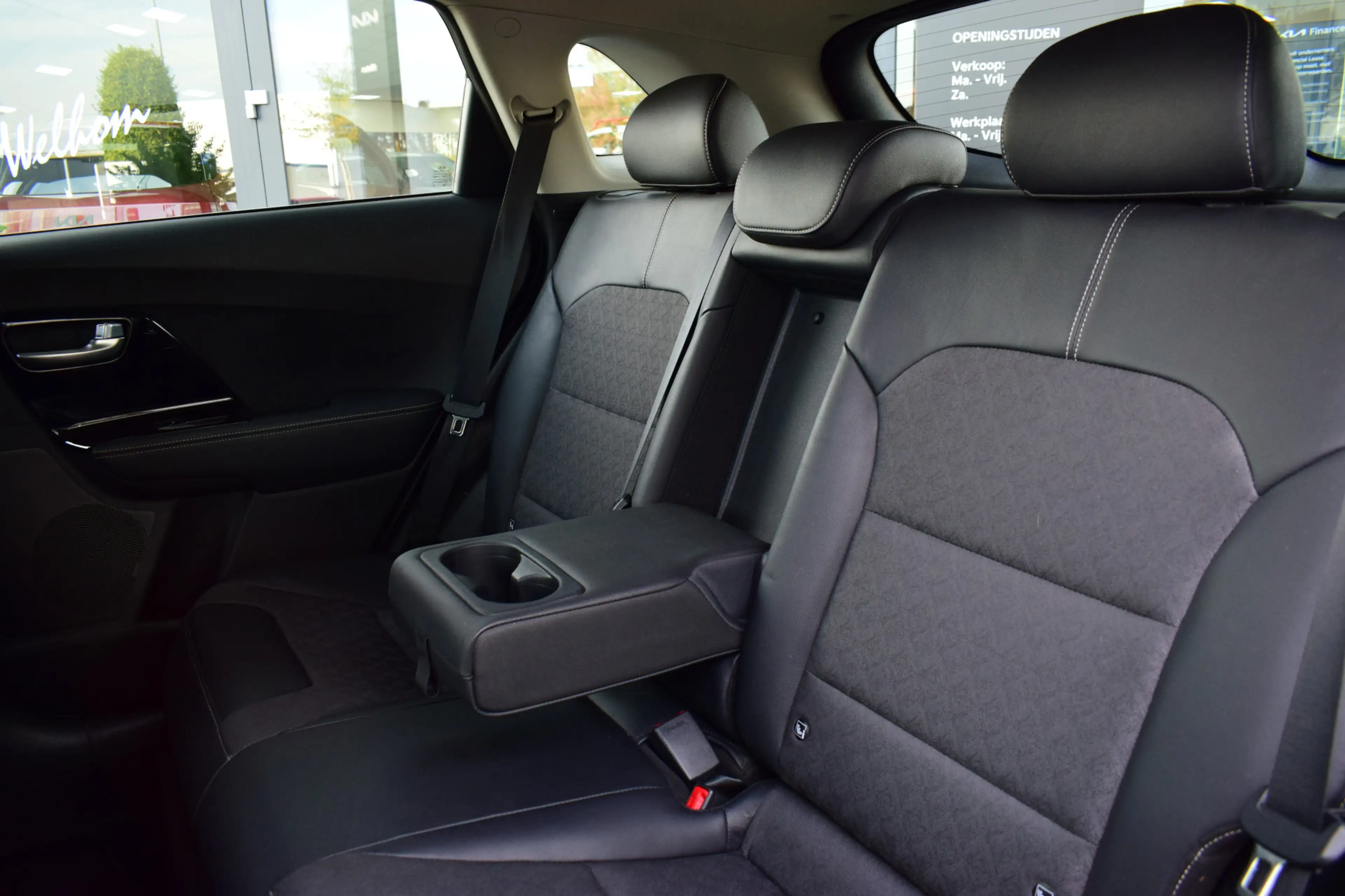 Kia Niro 1.6 GDi Hybrid DynamicLine | Navi | PDC | LED | Ad — photo 8