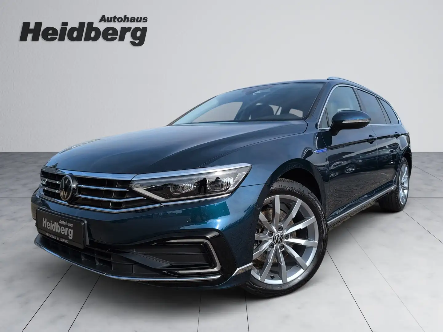 Volkswagen Passat Variant Plug-In-Hybrid GTE Matrix-IQ-Matrix AHK Navi PRO Azul - 1