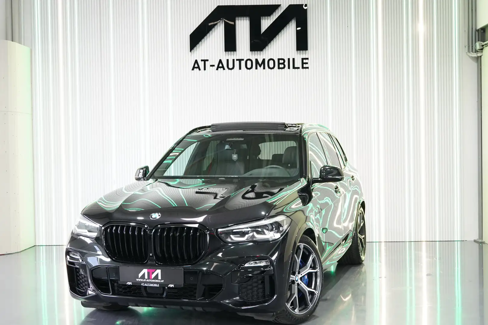 BMW X5 xDrive 45 e M-Paket Schwarz - 1