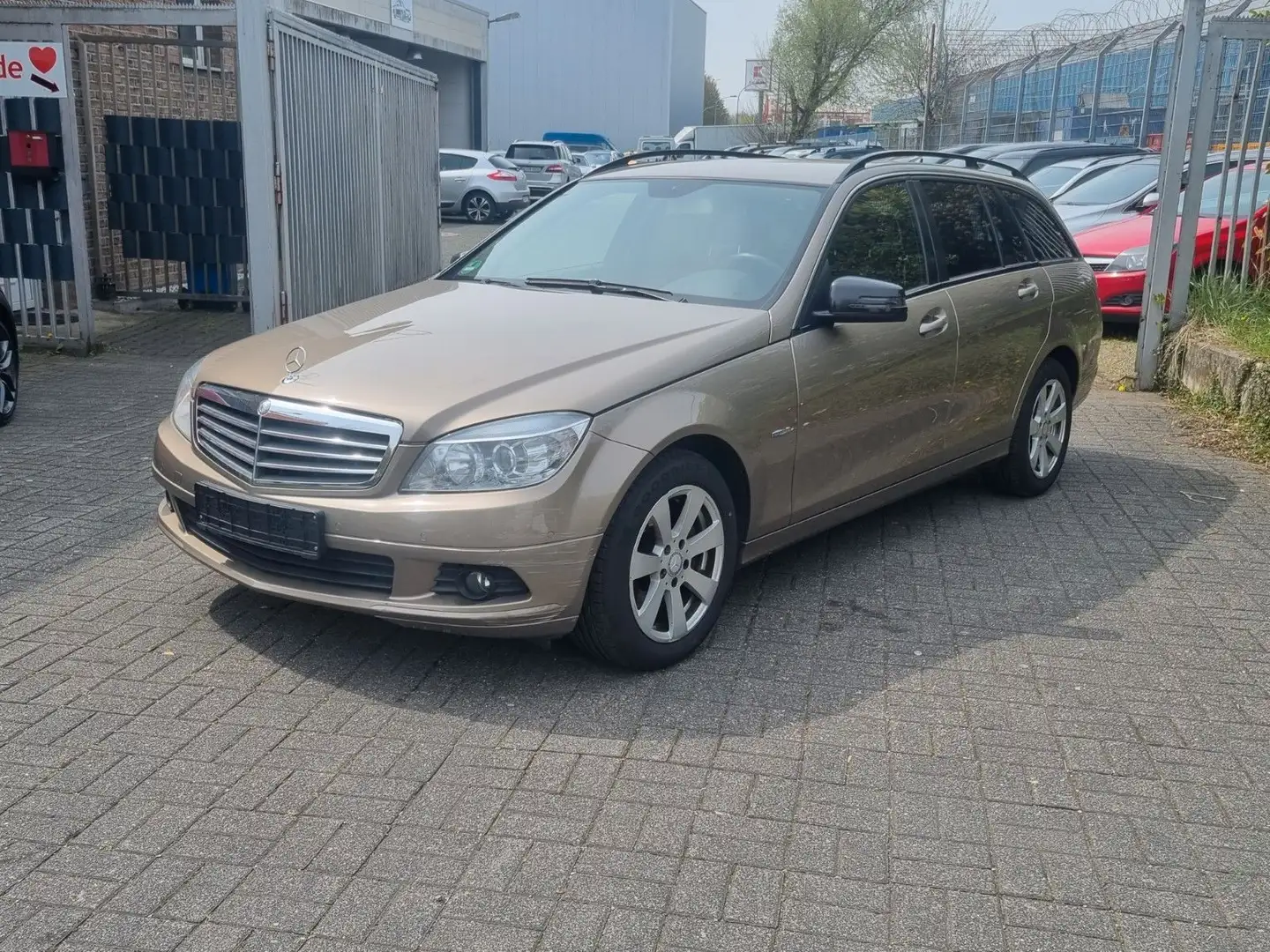 Mercedes-Benz C 220 CDI T-Modell BlueEfficiency Automatik Beige - 2