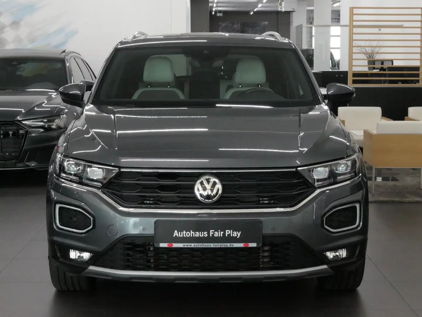 Volkswagen T-Roc Sport 4Motion DSG/BEATS/PANO/LED/CARPLAY! Grigio - 2