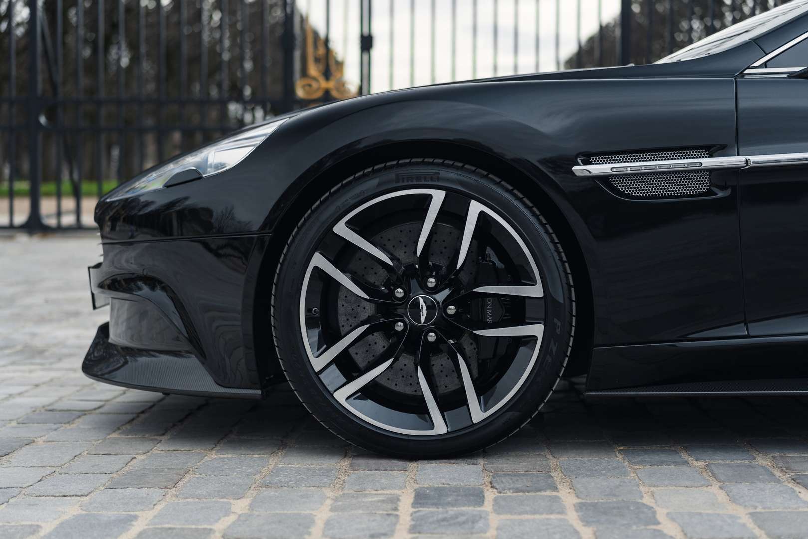 Aston Martin Vanquish Coupé V12 Touchtronic 3 -  - Joinsteer - #5