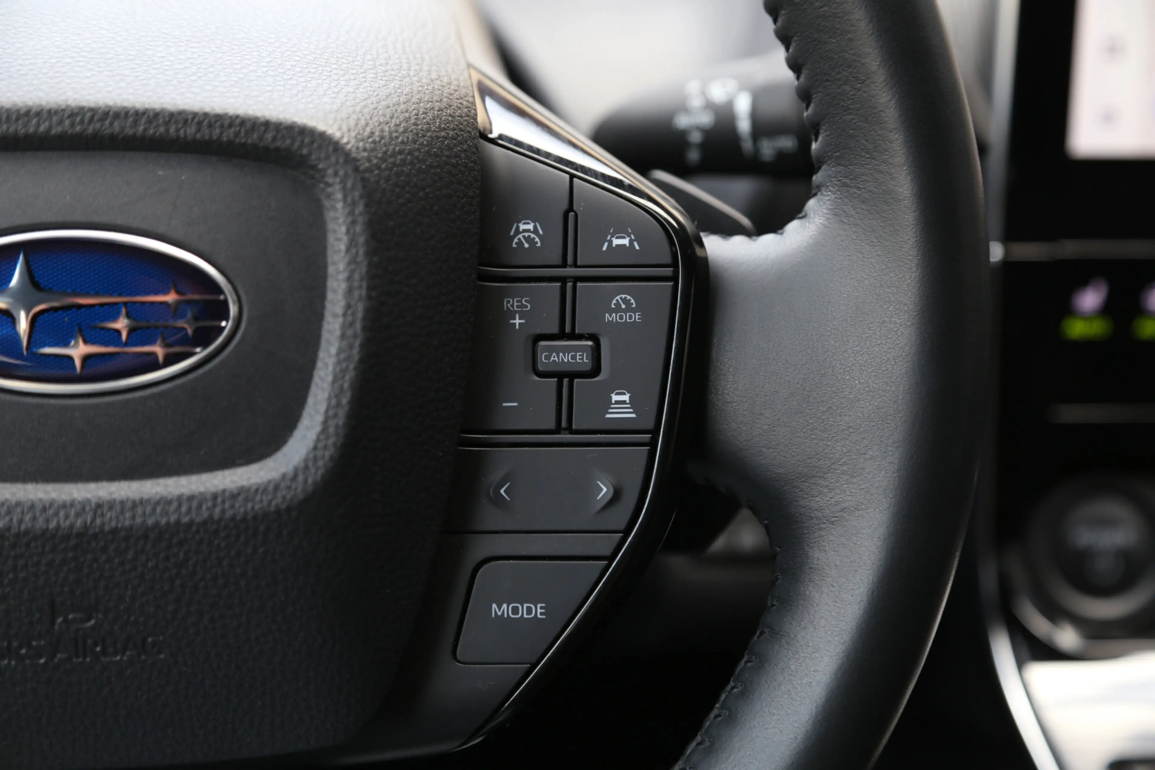 Subaru Solterra Sky Package 71 kWh Panorama Leer ACC 360view Harma — photo 12