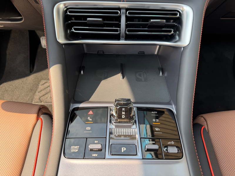 BYD Seal U 1.5 DM-i FWD Boost plug in hybride pano , vol=opti — photo 15