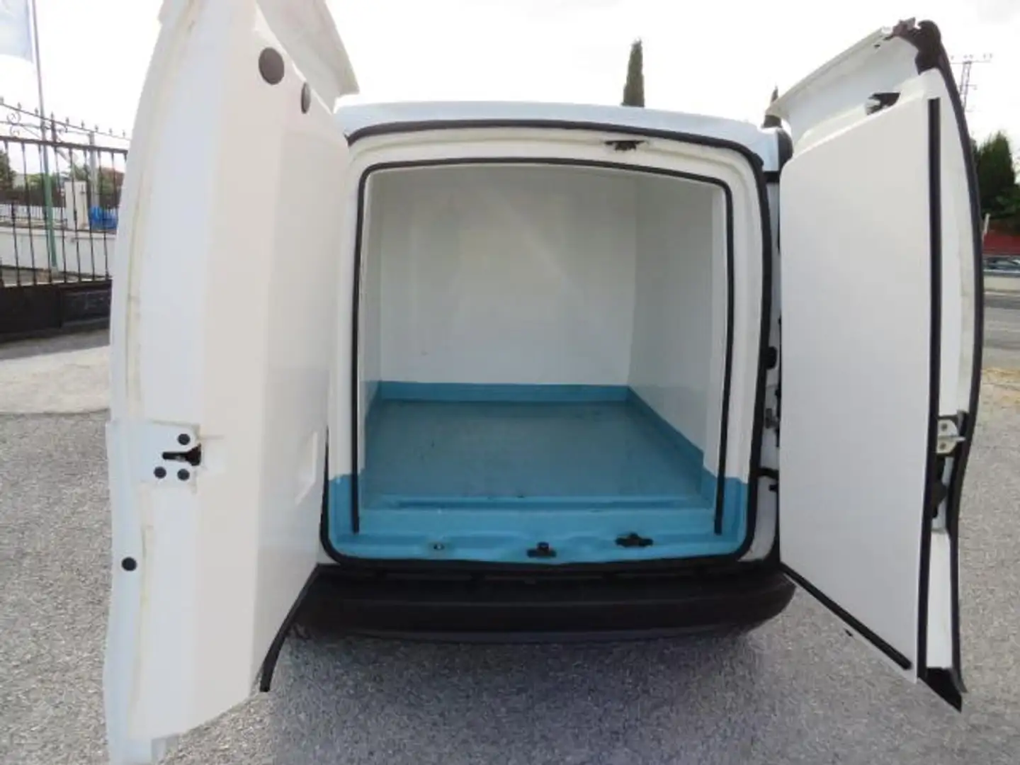 Renault Kangoo 1.5 DCI 95 CV ISOTERMO Blanco - 1