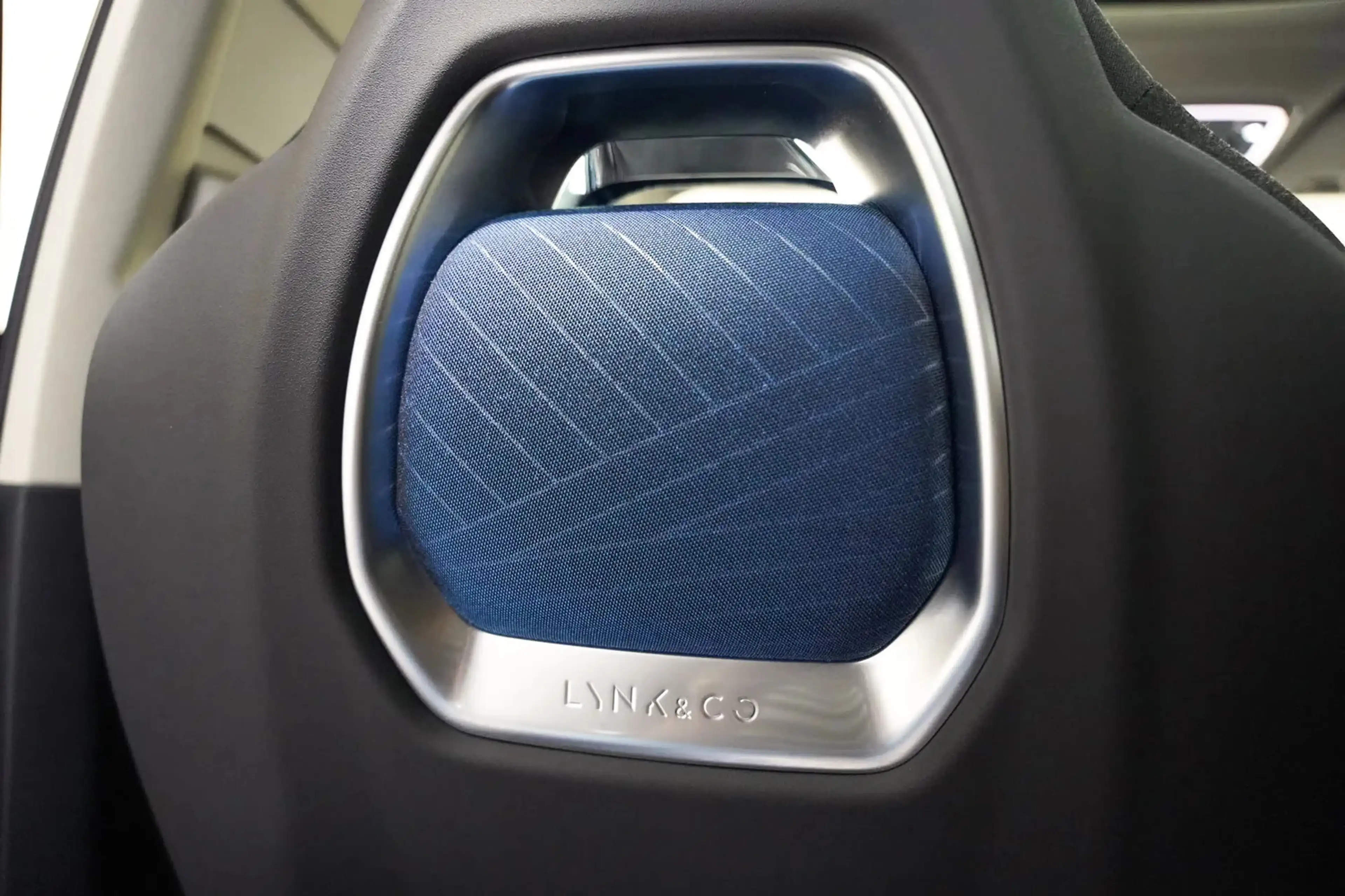 Lynk & Co 01 1.5 PHEV MY22 Zwart 6,6kWh [ SoH 94,7% | Pano Navi — photo 8