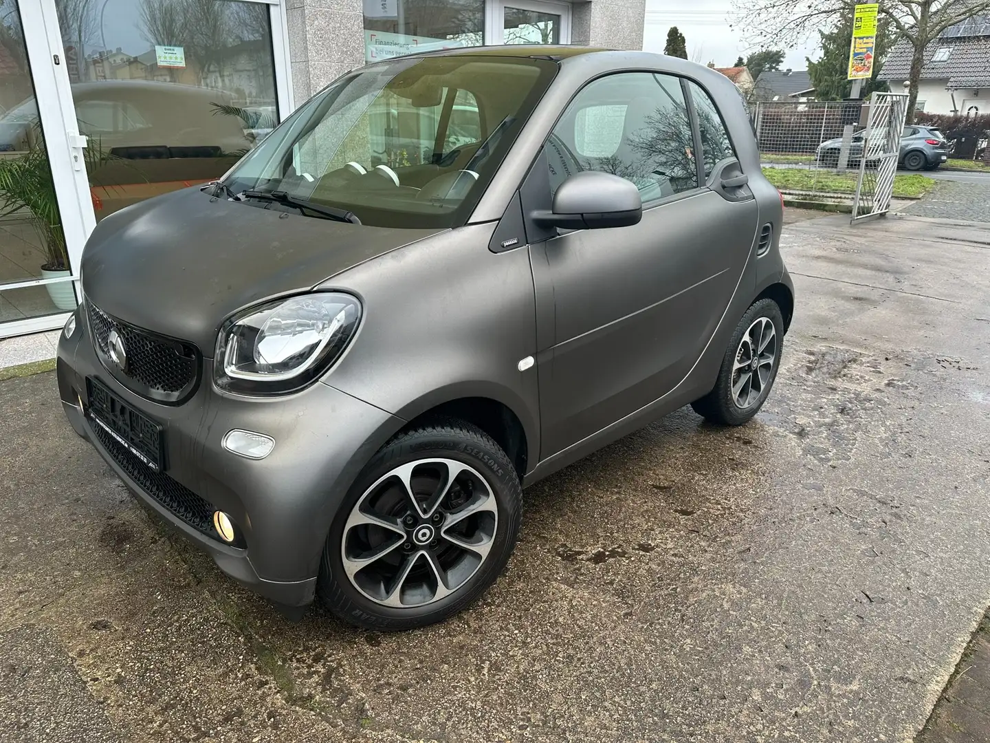 smart forTwo Passion 66kW Gris - 1