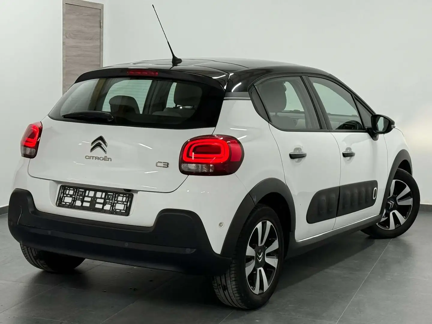 Citroen C3 1.2 i EU6 - CarPlay - Camera - Carnet - Navi Bianco - 2
