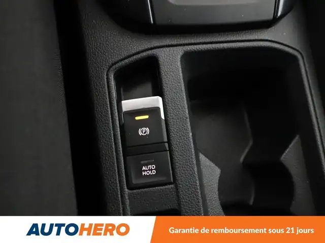 Volkswagen T-Roc view 28