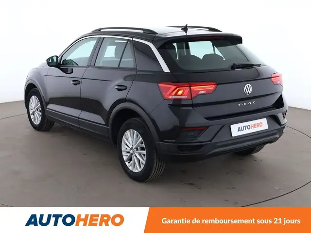 Volkswagen T-Roc view 4