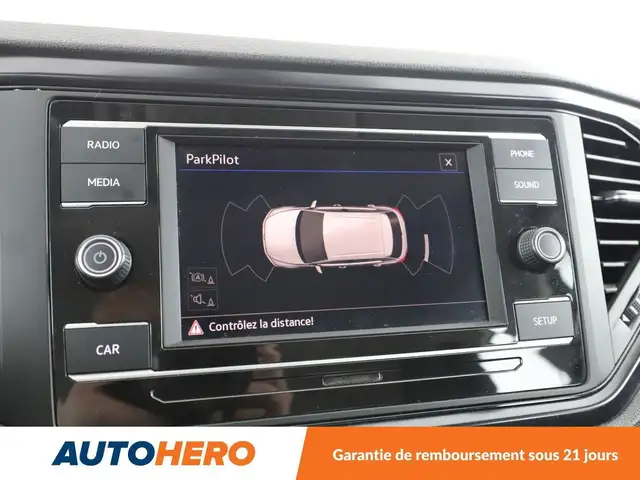 Volkswagen T-Roc view 25