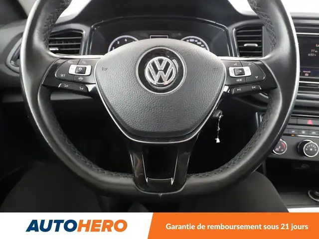 Volkswagen T-Roc view 19