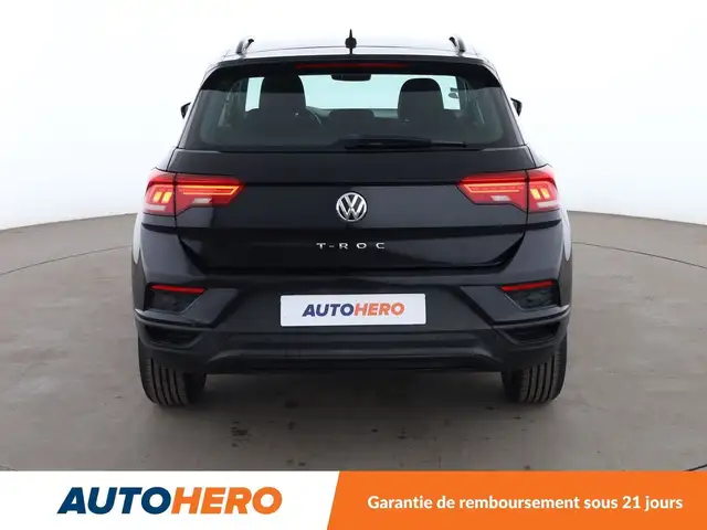 Volkswagen T-Roc view 5