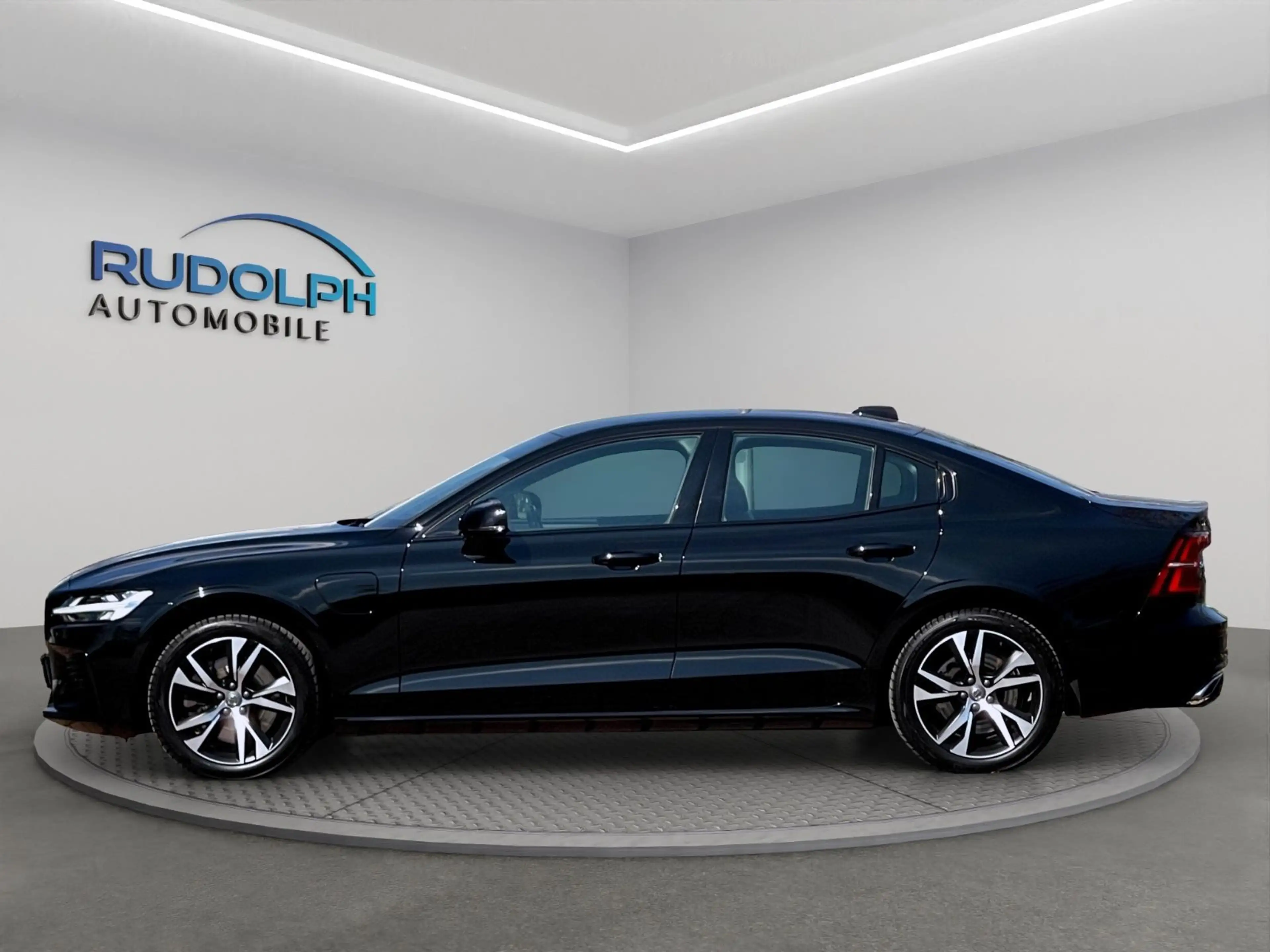 Volvo S60 R T8 RECHARGE PLUG-IN AWD 4x4 PILOT GARANTIE — photo 4