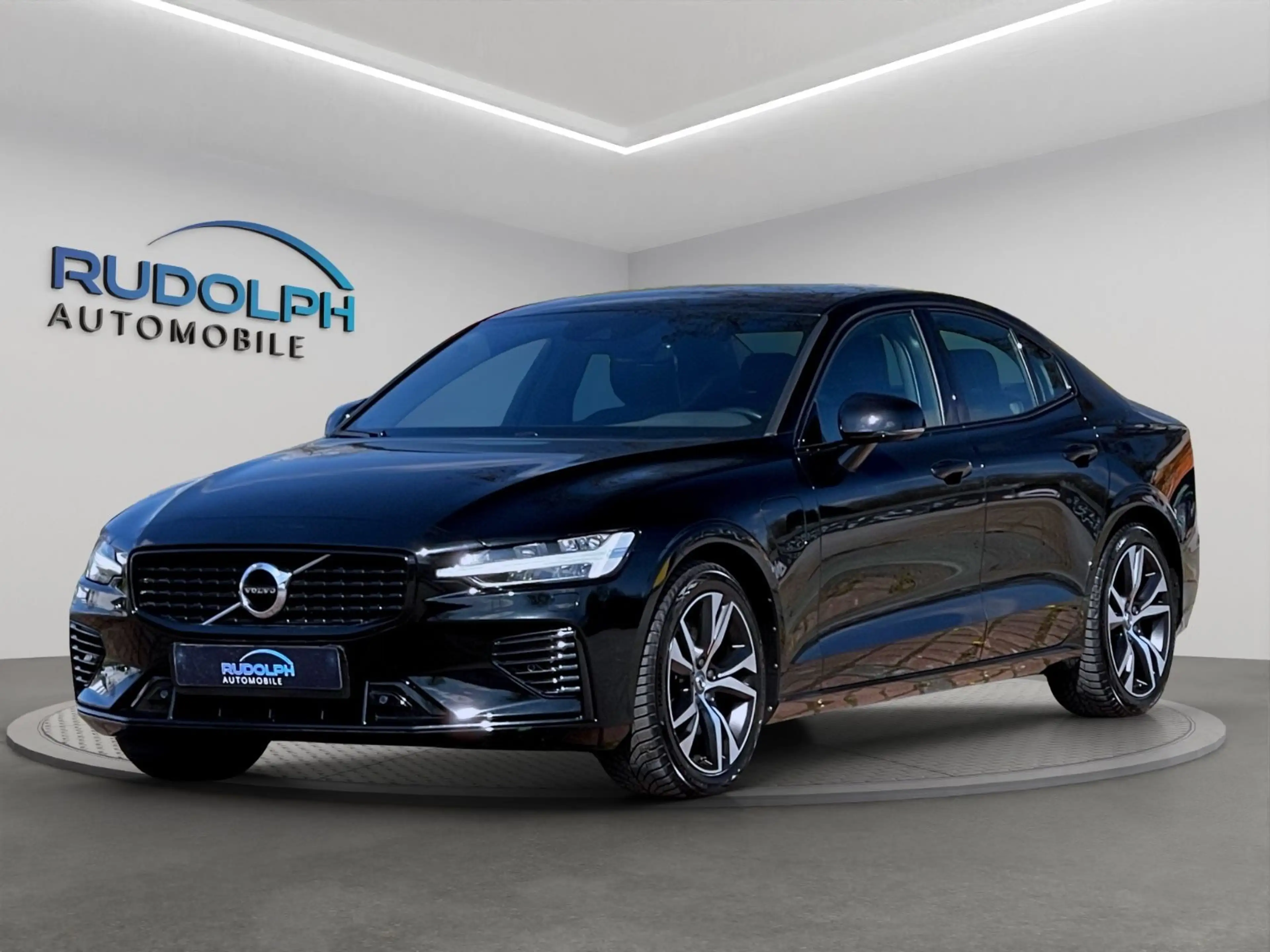 Volvo S60 R T8 RECHARGE PLUG-IN AWD 4x4 PILOT GARANTIE — photo 3