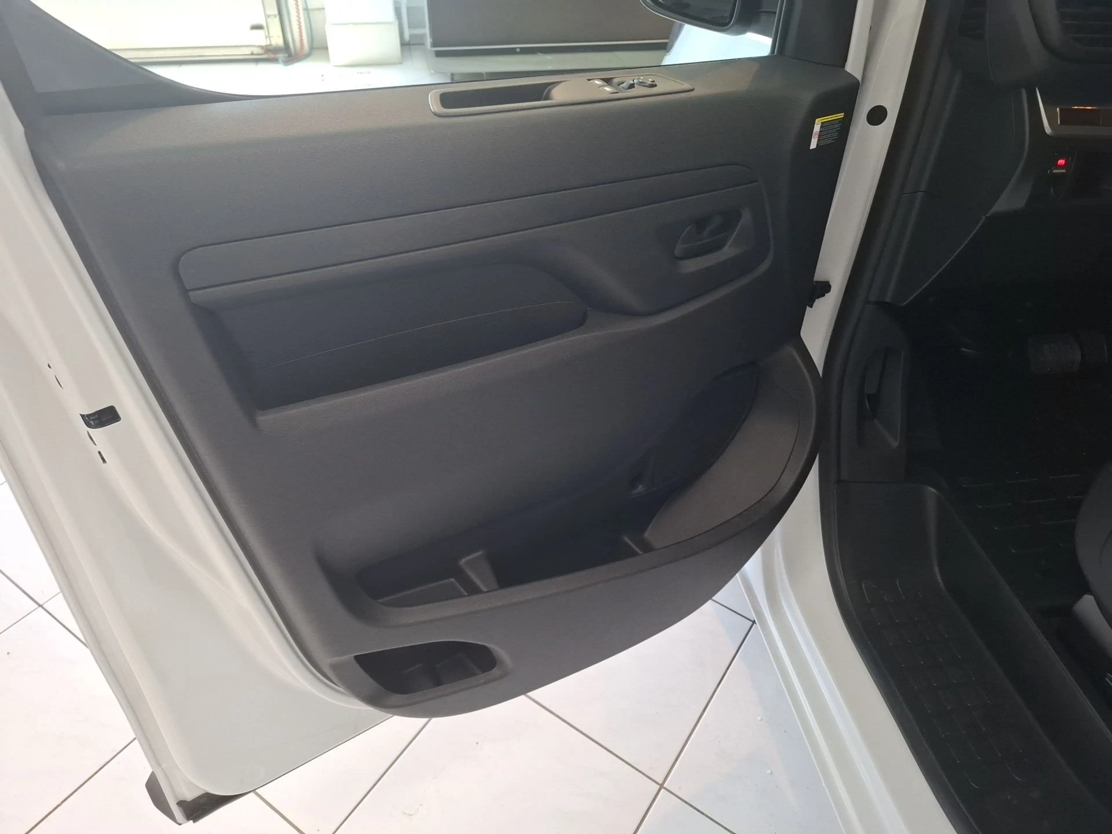 Toyota Proace Kasten L2 (75kWh) Kasten Electric Meister — photo 15