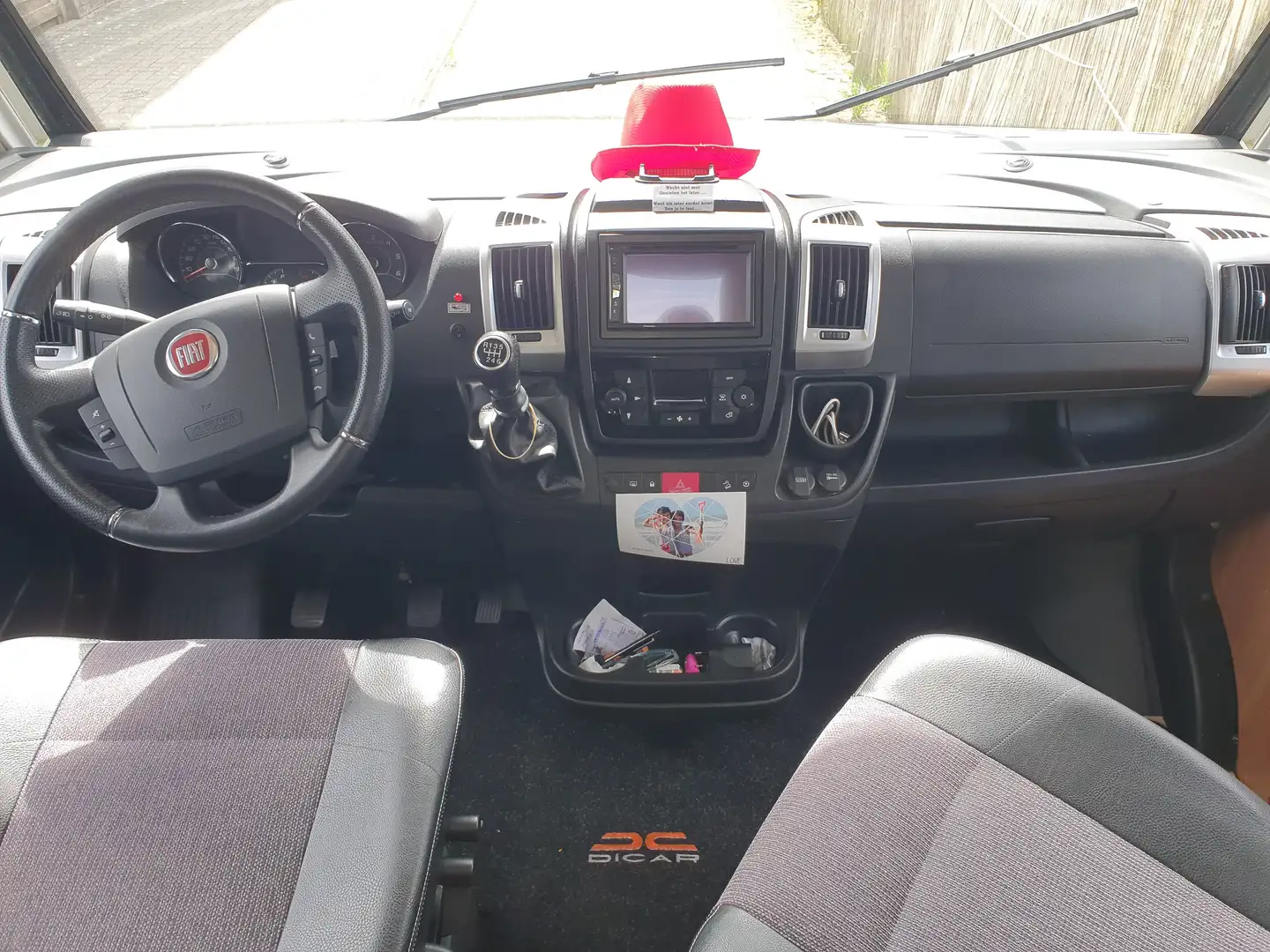 Caravans-Wohnm LMC LMC i695 Comfort Explorer Wit - 2