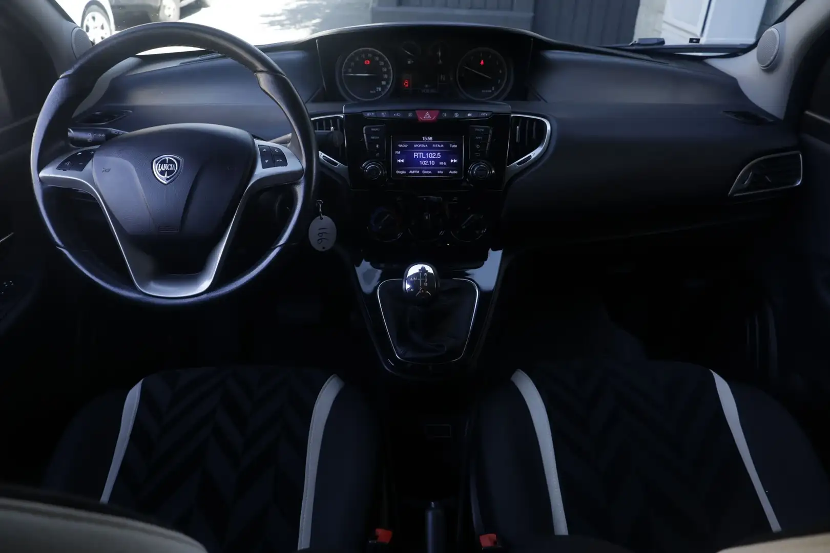 Lancia Ypsilon Lancia Ypsilon 0.9 TwinAir 85 CV AUTOMATICA 5 por Blu/Azzurro - 2