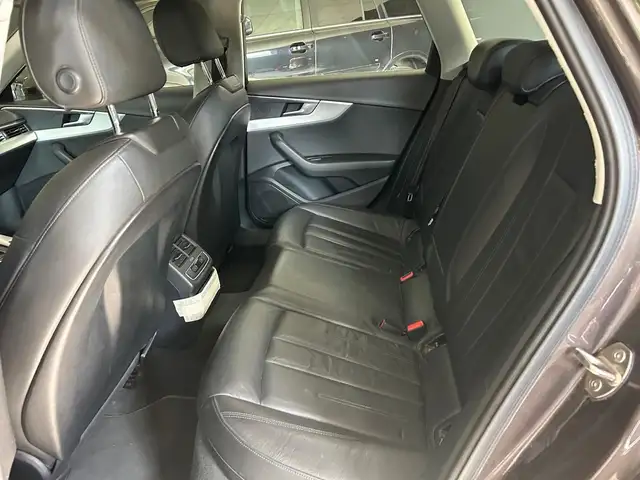 Audi A4 view 7