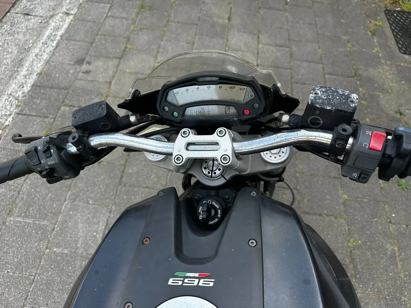 Ducati Monster 696 Noir - 2