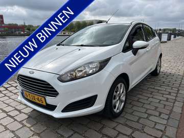 1.0 Style 5 Deurs Navigatie Airco/ecc