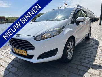 1.0 Style 5 Deurs Navigatie Airco/ecc
