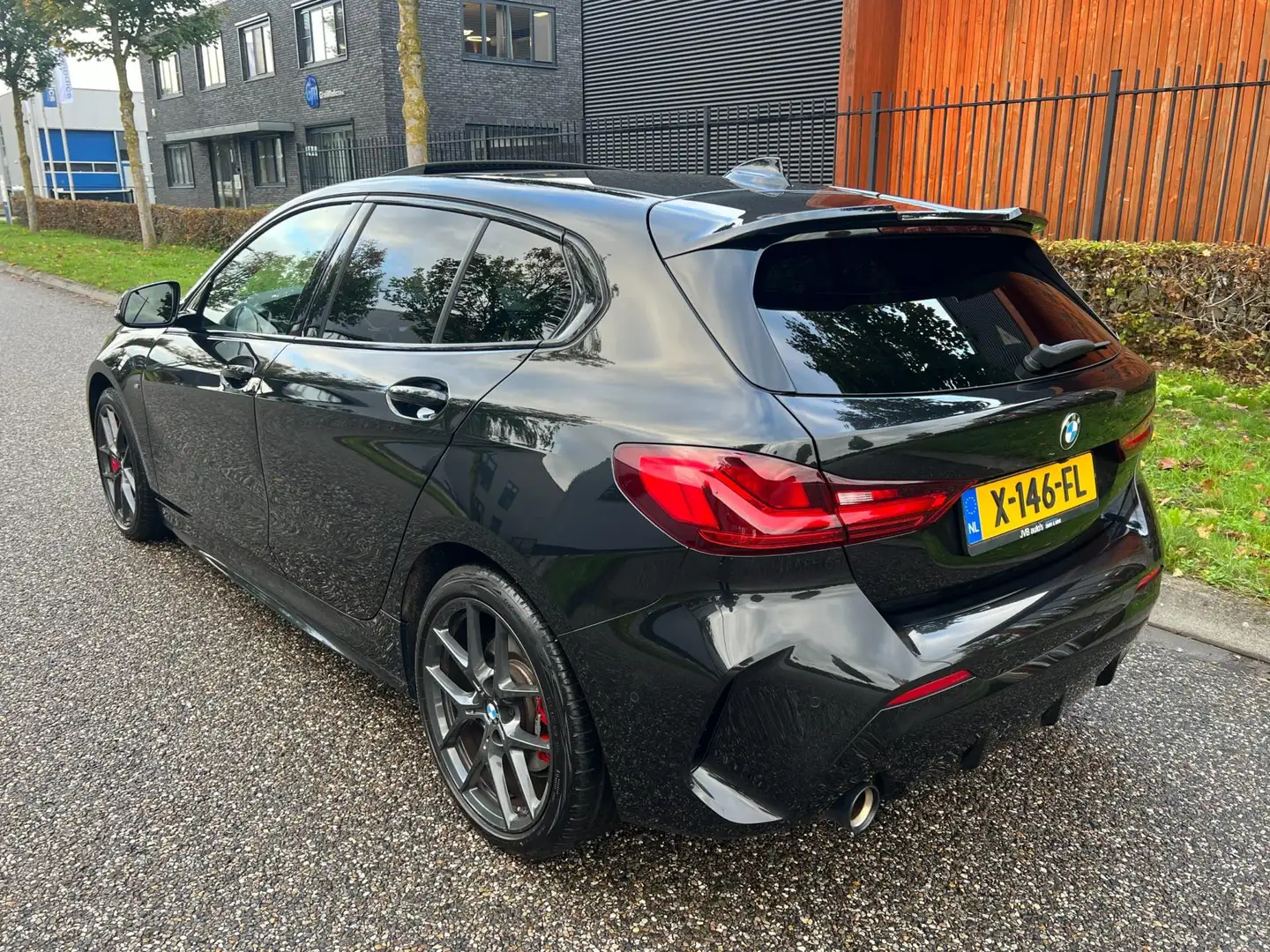 BMW 118 1-serie 118i M-Sport pro, M-stoel, panorama, H&K Schwarz - 2