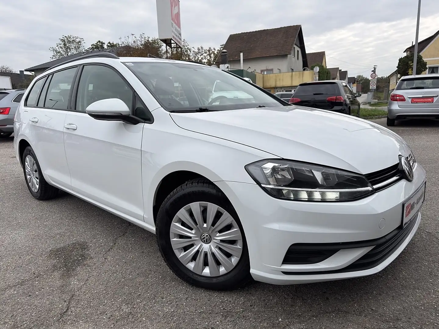 Volkswagen Golf Variant 1,6 TDI Blanc - 1